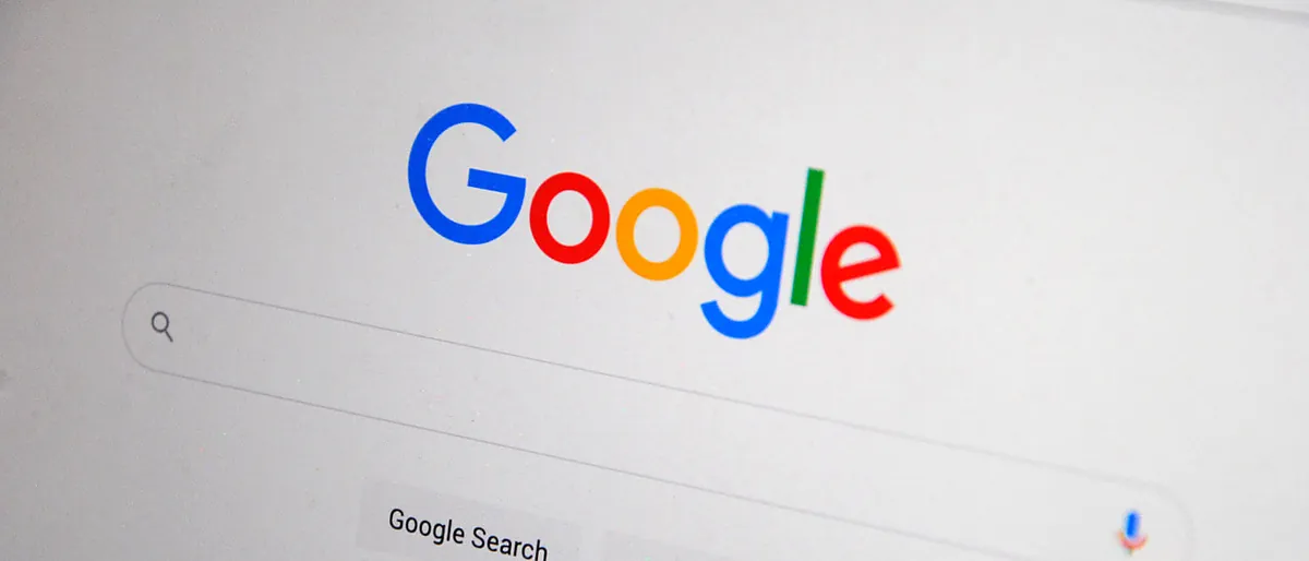 Page de recherche Google sur un écran